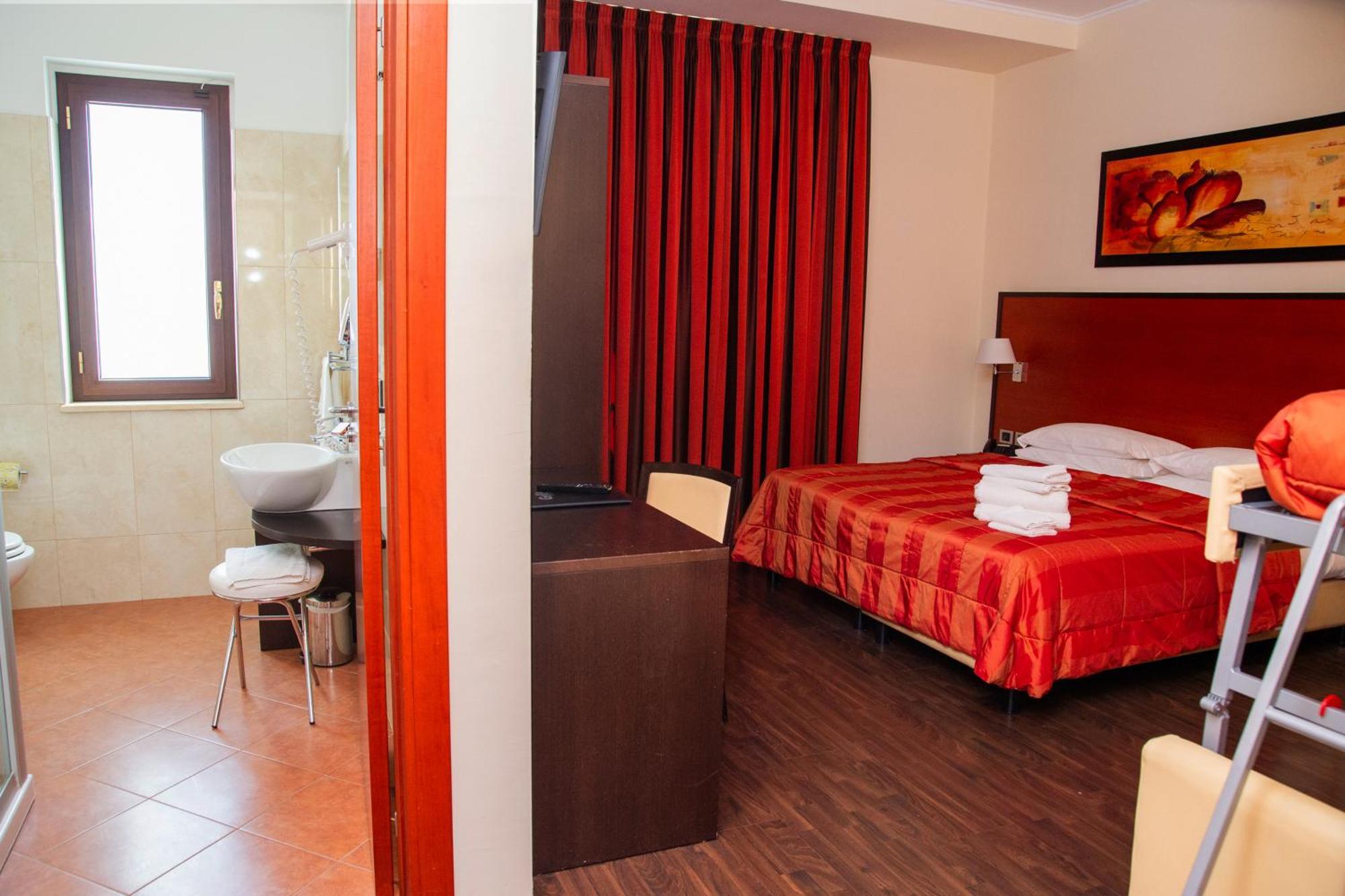Gullo Hotel Acconia Екстер'єр фото