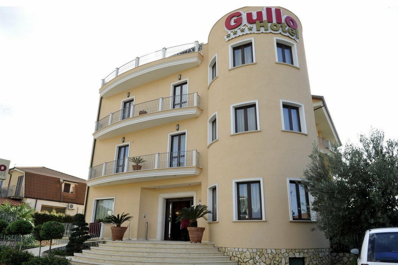 Gullo Hotel Acconia Екстер'єр фото